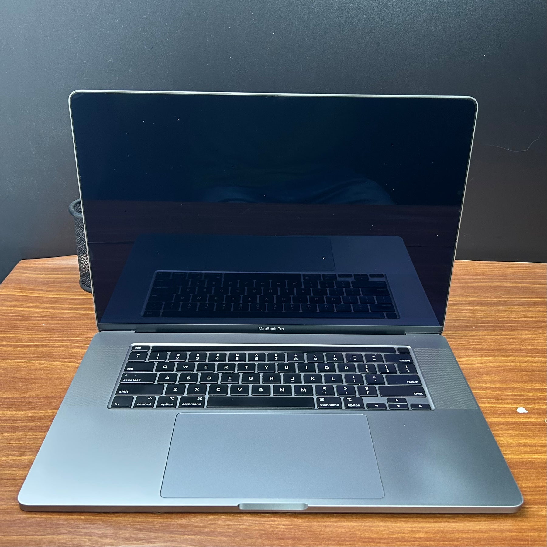 MacBook Pro 2019 Usado 16" | i9, 16GB RAM, 1TB | TrocaTech