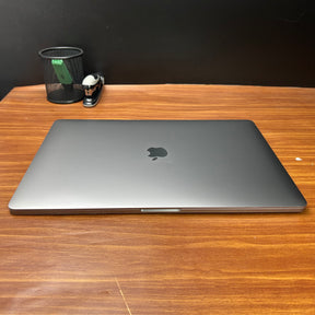 MacBook Pro 2019 Usado 16" | i9, 16GB RAM, 1TB | TrocaTech